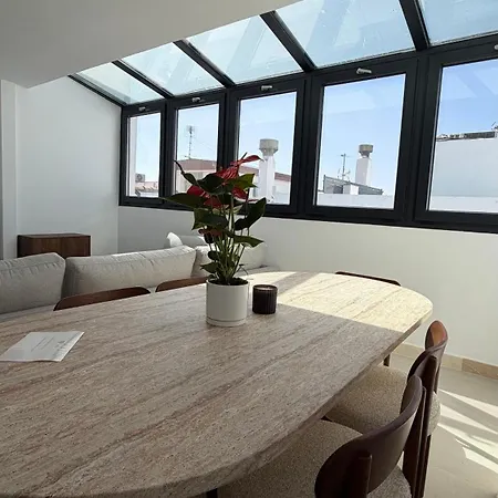Avanel Private Pool Penthouse アパート